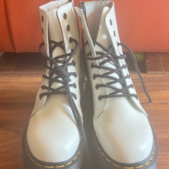 Dr Martens Jadon White Leather Platform Boots Zip Size 6 US M/ 7 US L unisex - Picture 3 of 14